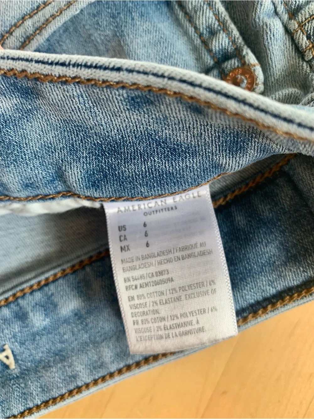 American Eagle - Shorts - Denim - High Rise Shortie Next Level Stretch